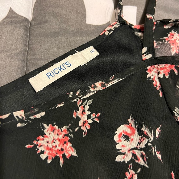 Dress - Picture 2 of 2